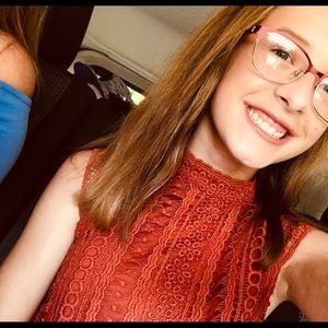 Meet your Posher, Ari